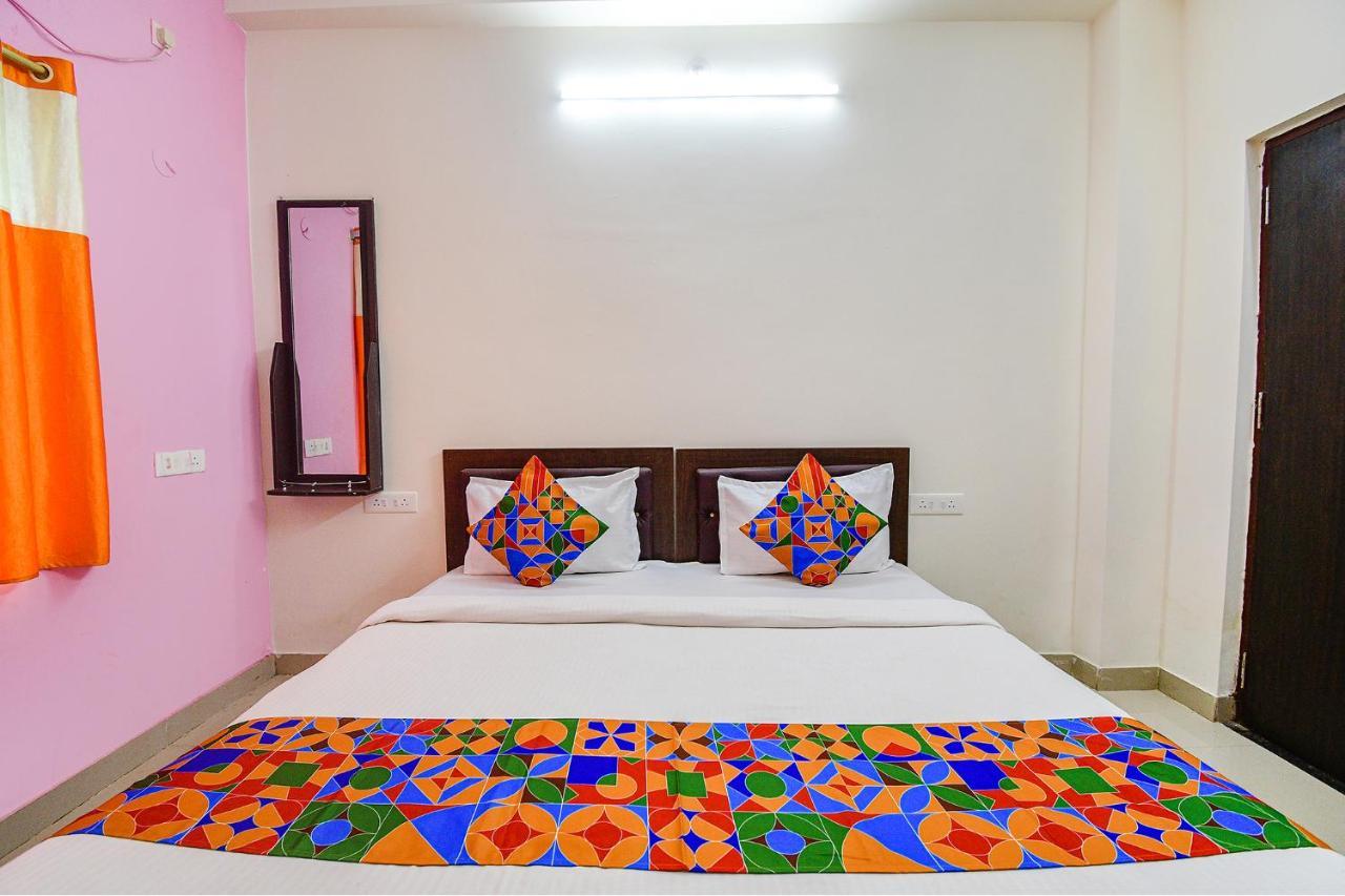 Hotel Fabexpress Sr Bārang Exterior foto